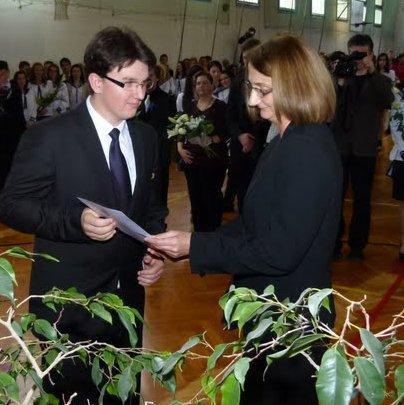 Hajas Bálint 11.B osztályos tanuló a gimnázium történetében eddigi legeredményesebb diák (az OKTV-n német nyelvből országos 2. helyezést ért el)